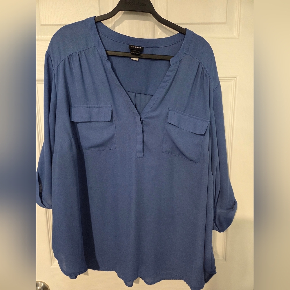 Torrid 3/4 Sleeve Harper Pullover Blouse